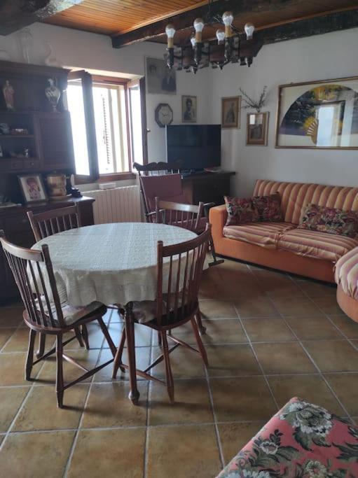 Appartamento Vista Sul Lago Musignano  Екстериор снимка